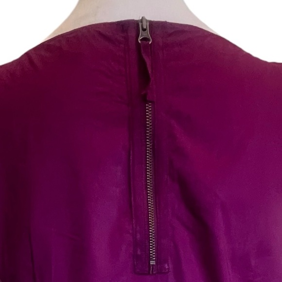Ann Taylor. Sz 4. Magenta sleeveless top. Ruffled Pleats. Excellent condition 🤩 - Picture 7 of 13